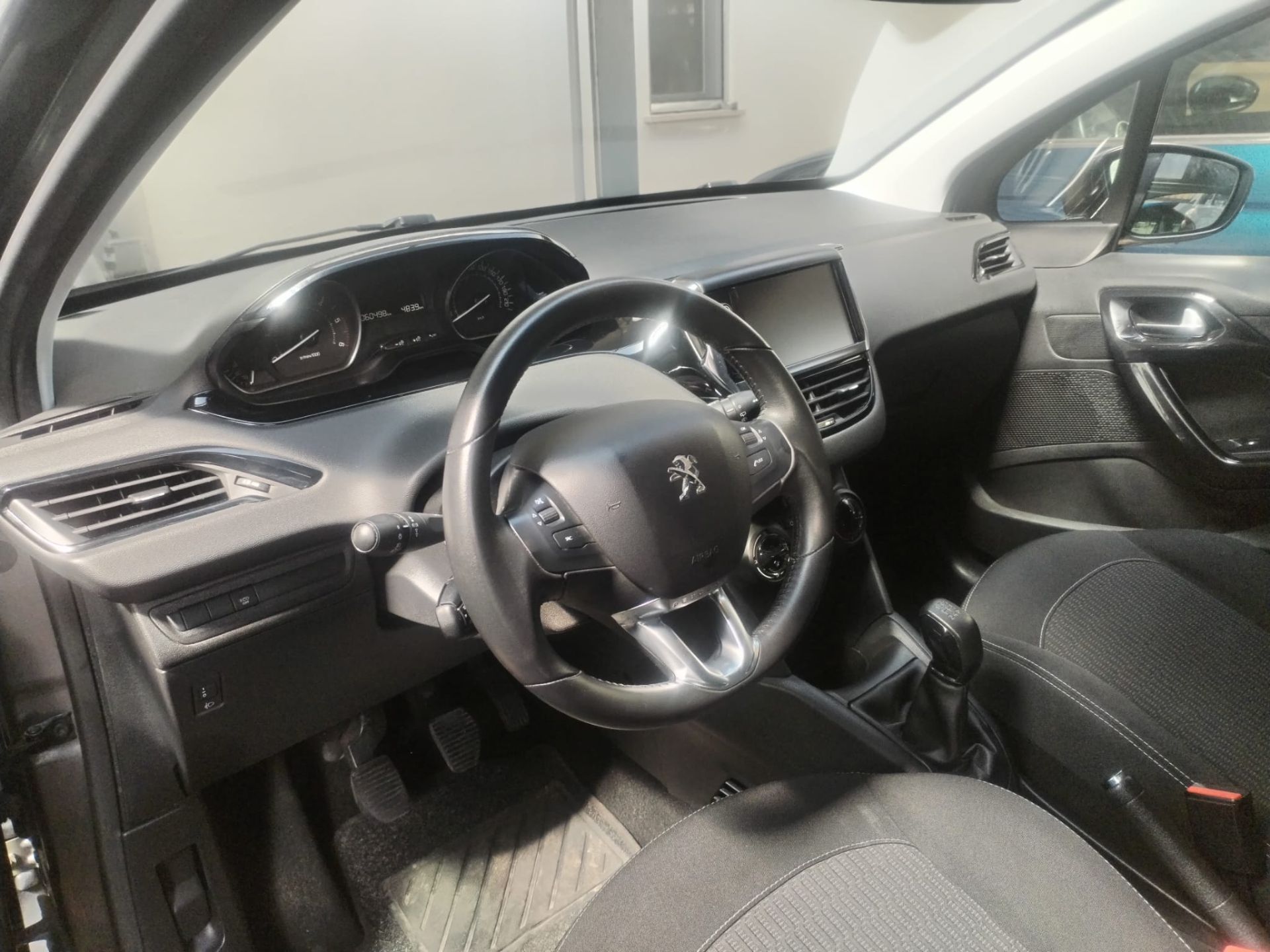 Peugeot 208 BlueHDi 100 S&S 5p. Active