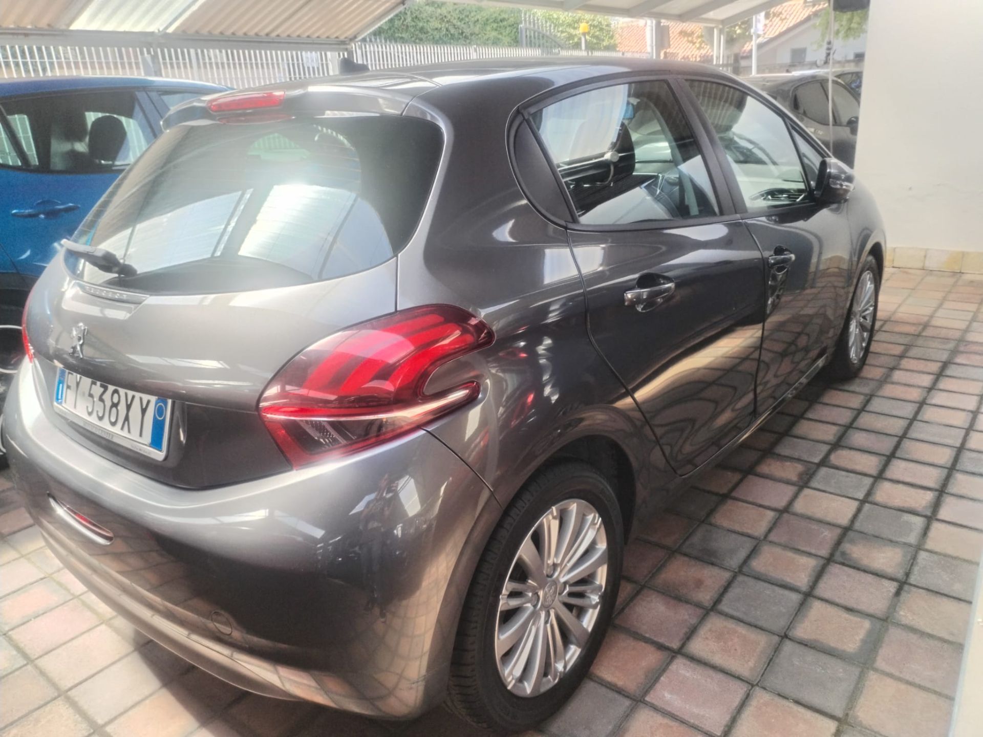 Peugeot 208 BlueHDi 100 S&S 5p. Active