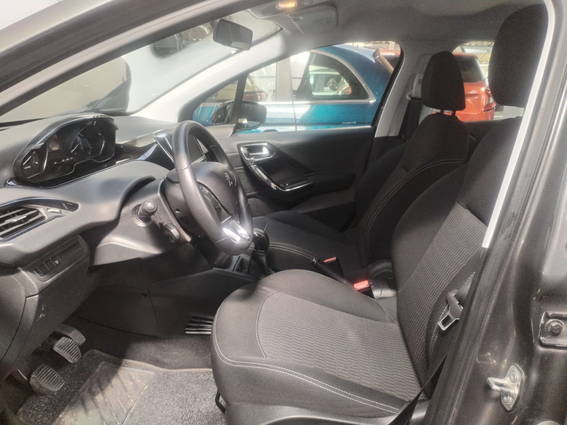 Peugeot 208 BlueHDi 100 S&S 5p. Active