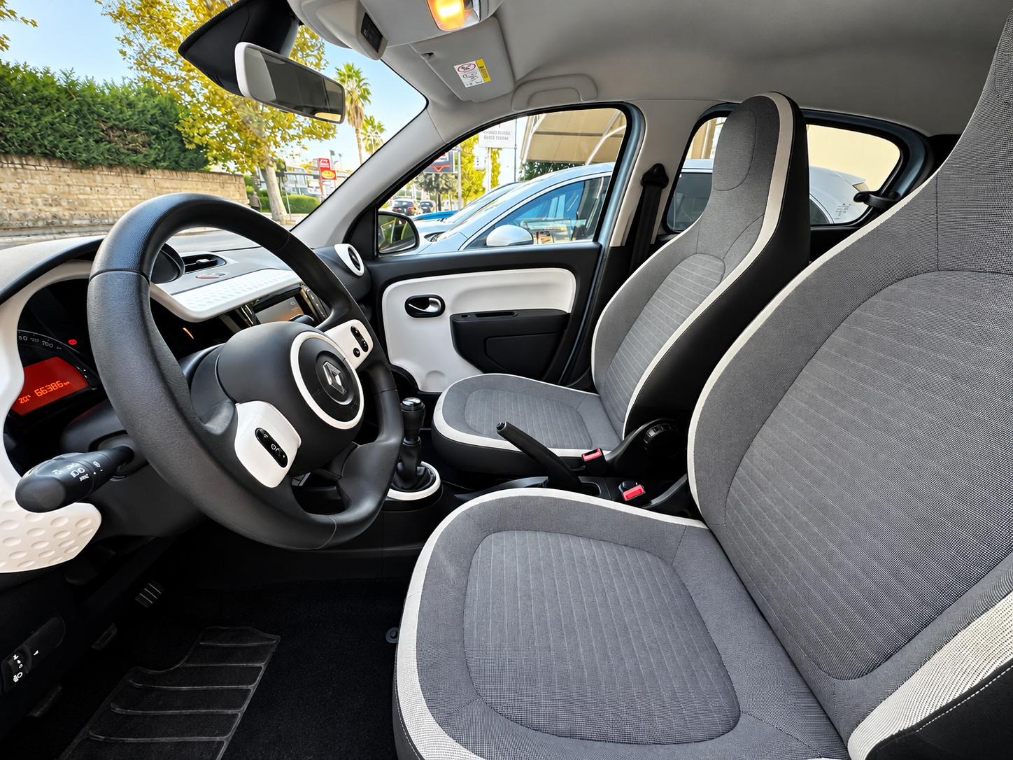 Renault Twingo SCe 65 CV Equilibre ziendale